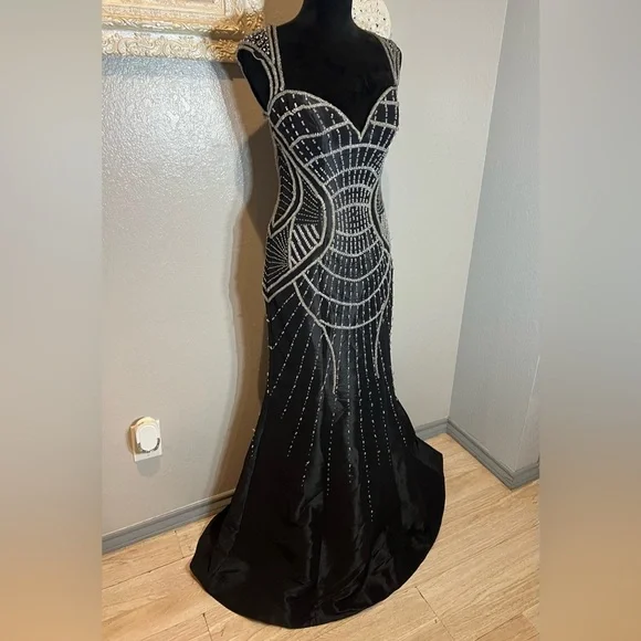 Rachel Allan Black Evening Gown - Picture 4 of 13